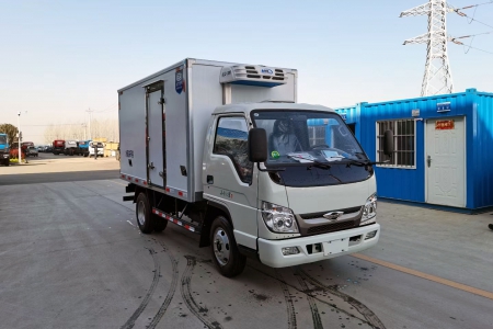 巴音郭楞蒙古自治州  3.5米福田小卡之星3冷藏车